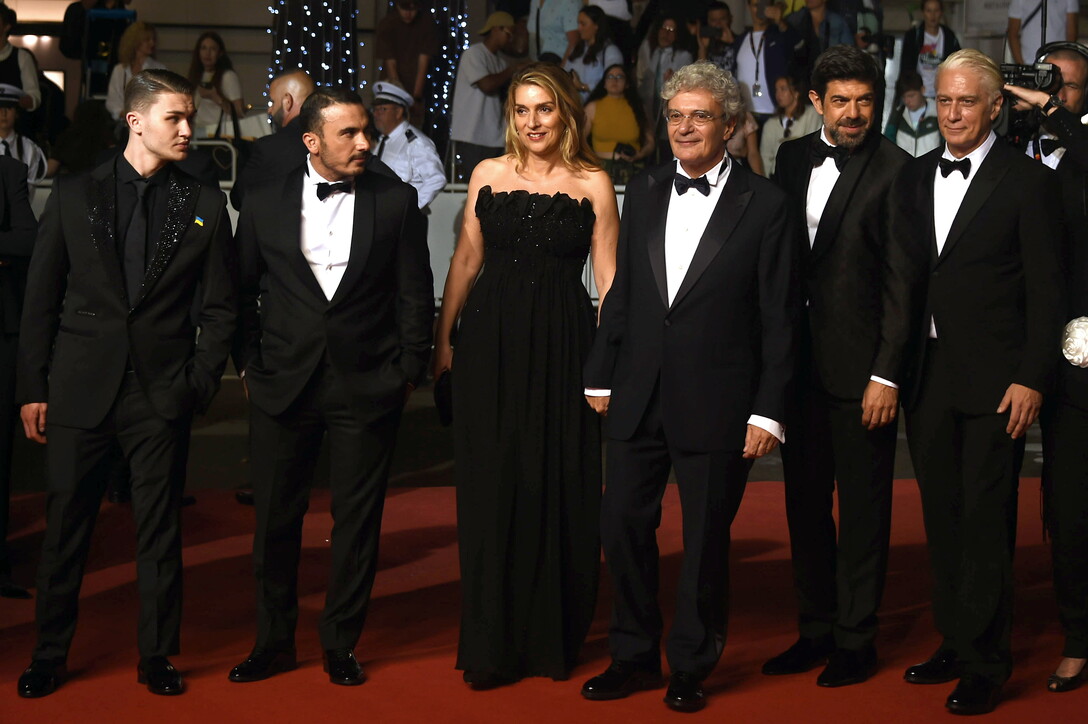 Cannes 75, applausi per Martone e la sua "Nostalgia" di Napoli