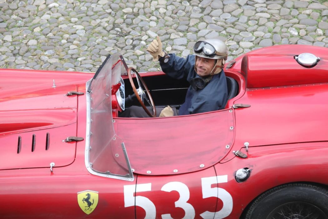 Ciak 'Ferrari' sul Gran Sasso, Dempsey guida la rossa