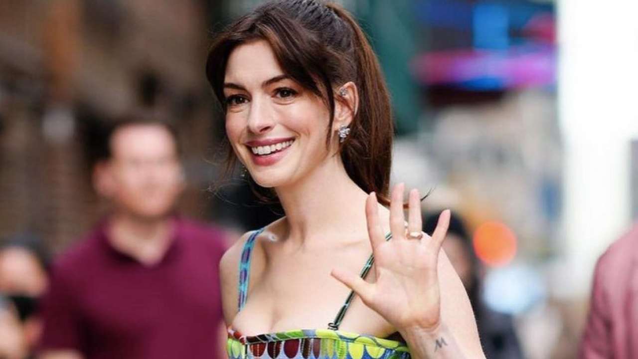 Anne Hathaway, l'icona di stile e del cinema compie 40 anni