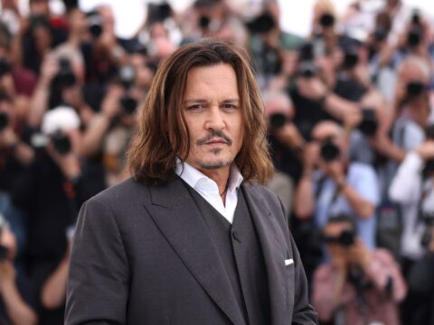Cannes 76: applausi per Johnny Depp, Michael Douglas mattatore