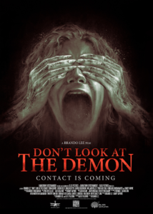 Don't look at the Demon Recensione Poster