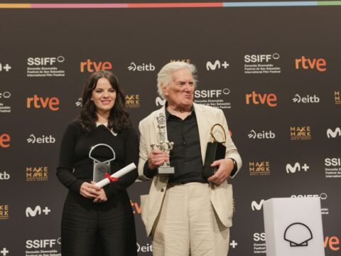 Mike Leigh vince San Sebastián con Tender Loving Care